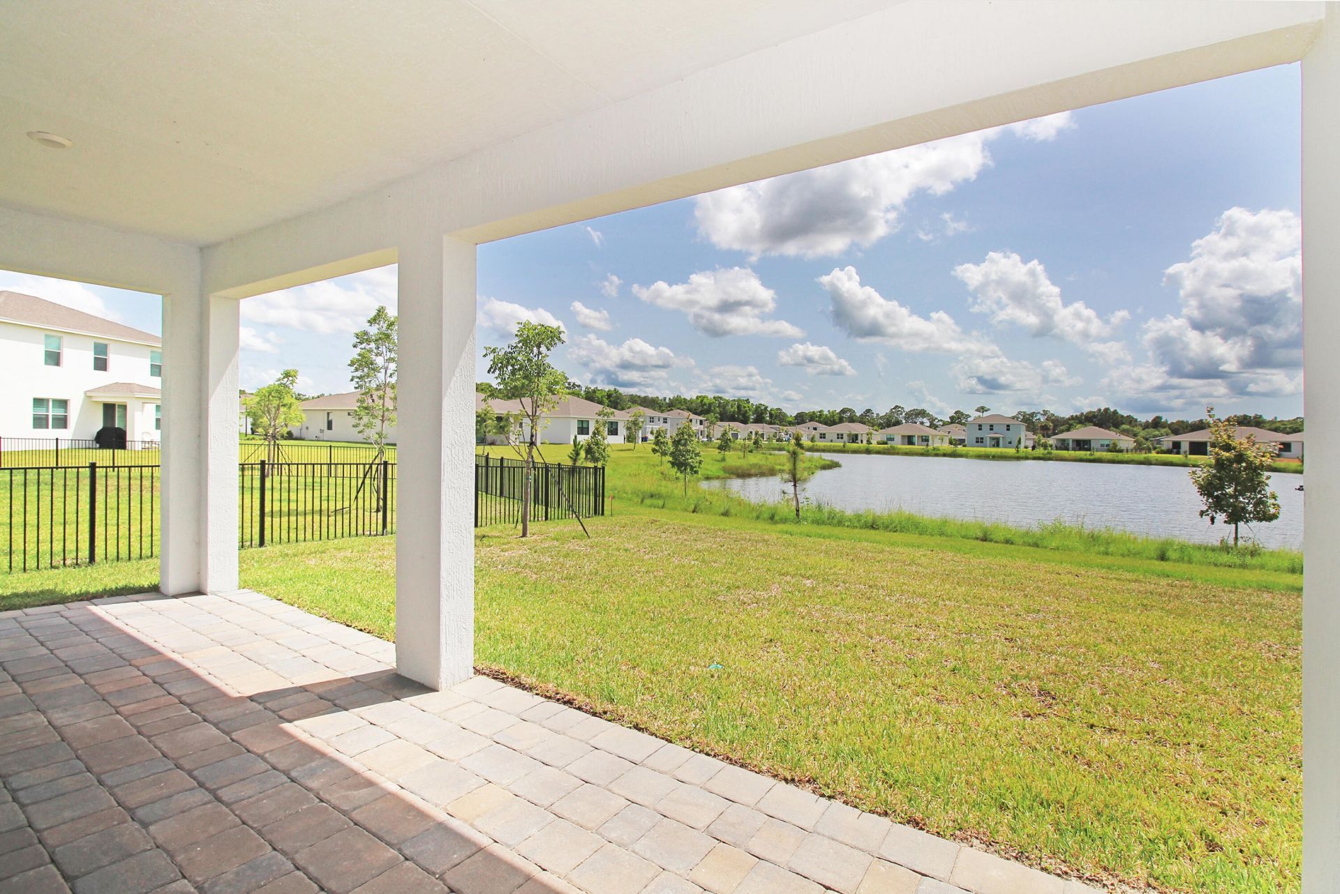 5929 SE Sky Blue Circle E, Stuart, FL 34997 Photo