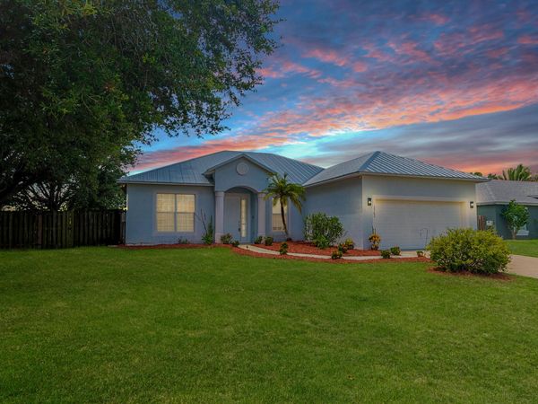 2742 SW Slade Place, Port St. Lucie, FL 34953