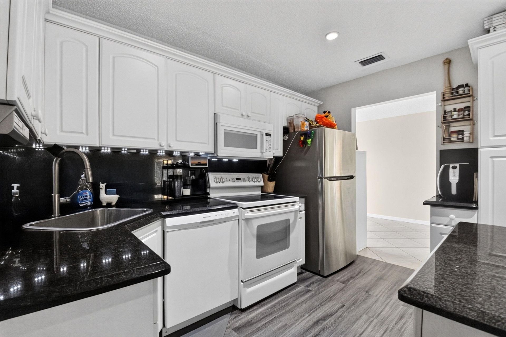 2116 SW 22nd Court, Boynton Beach, FL 33426 Photo