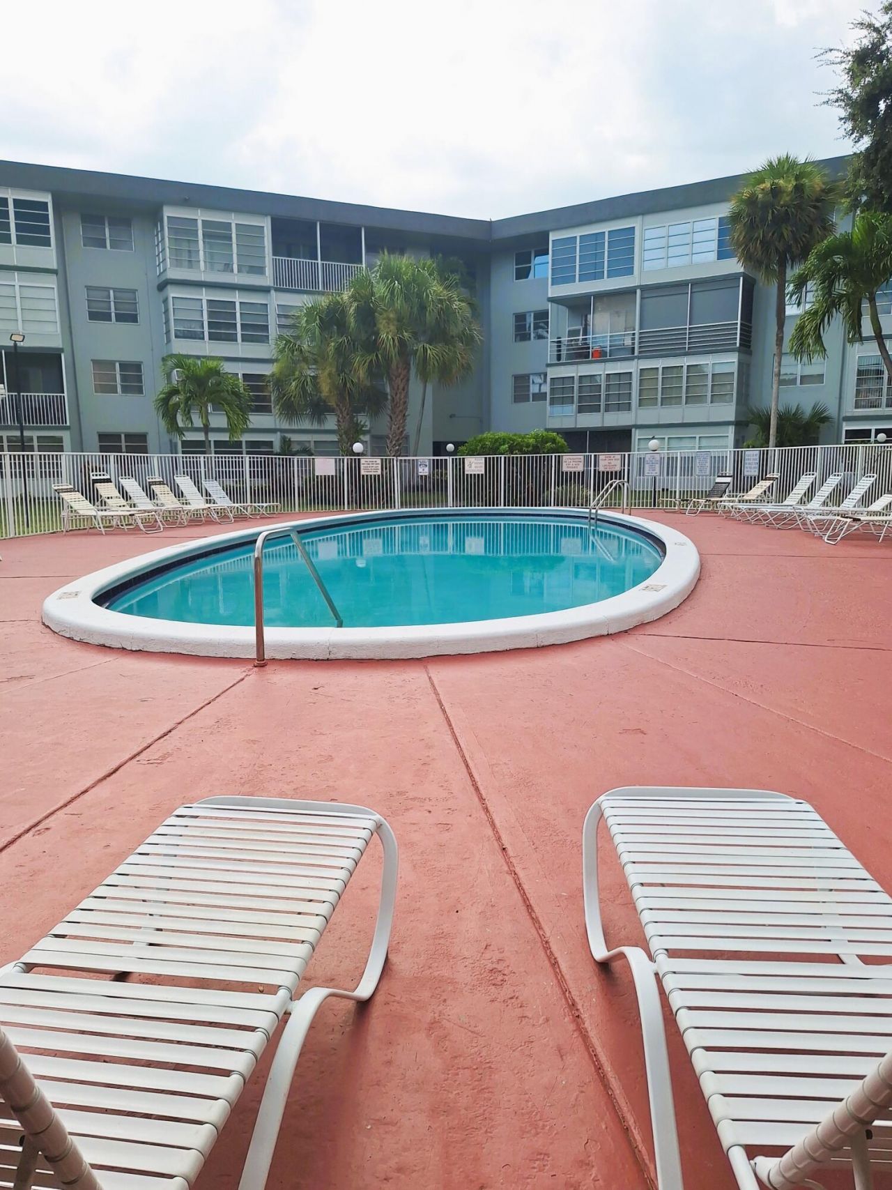 2900 NW 47th Terrace, Unit 303B, Lauderdale Lakes, FL 33313 Photo