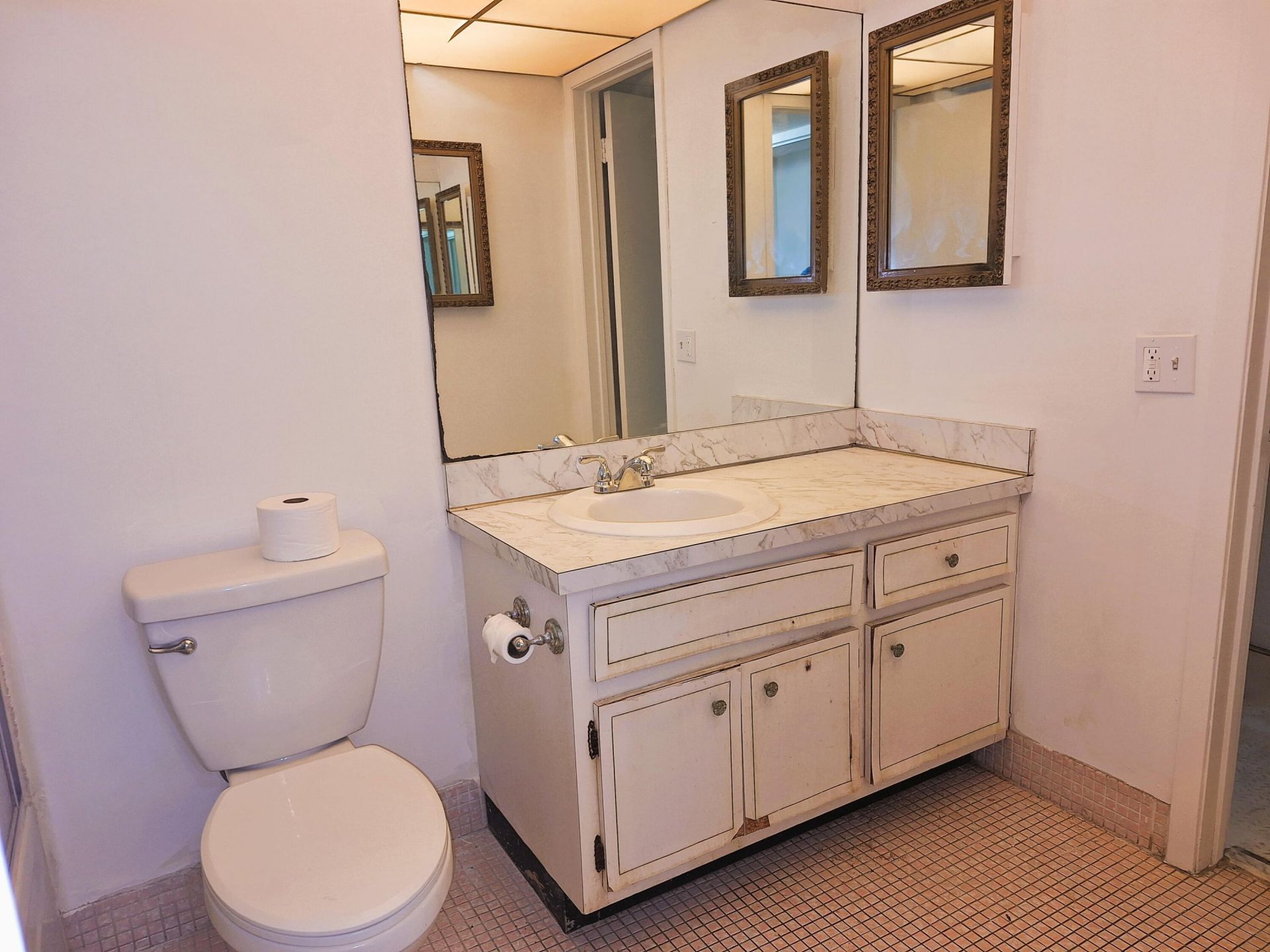 2900 NW 47th Terrace, Unit 303B, Lauderdale Lakes, FL 33313 Photo