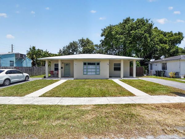 208 SW 2ND Place, Unit 1-2, Dania Beach, FL 33004