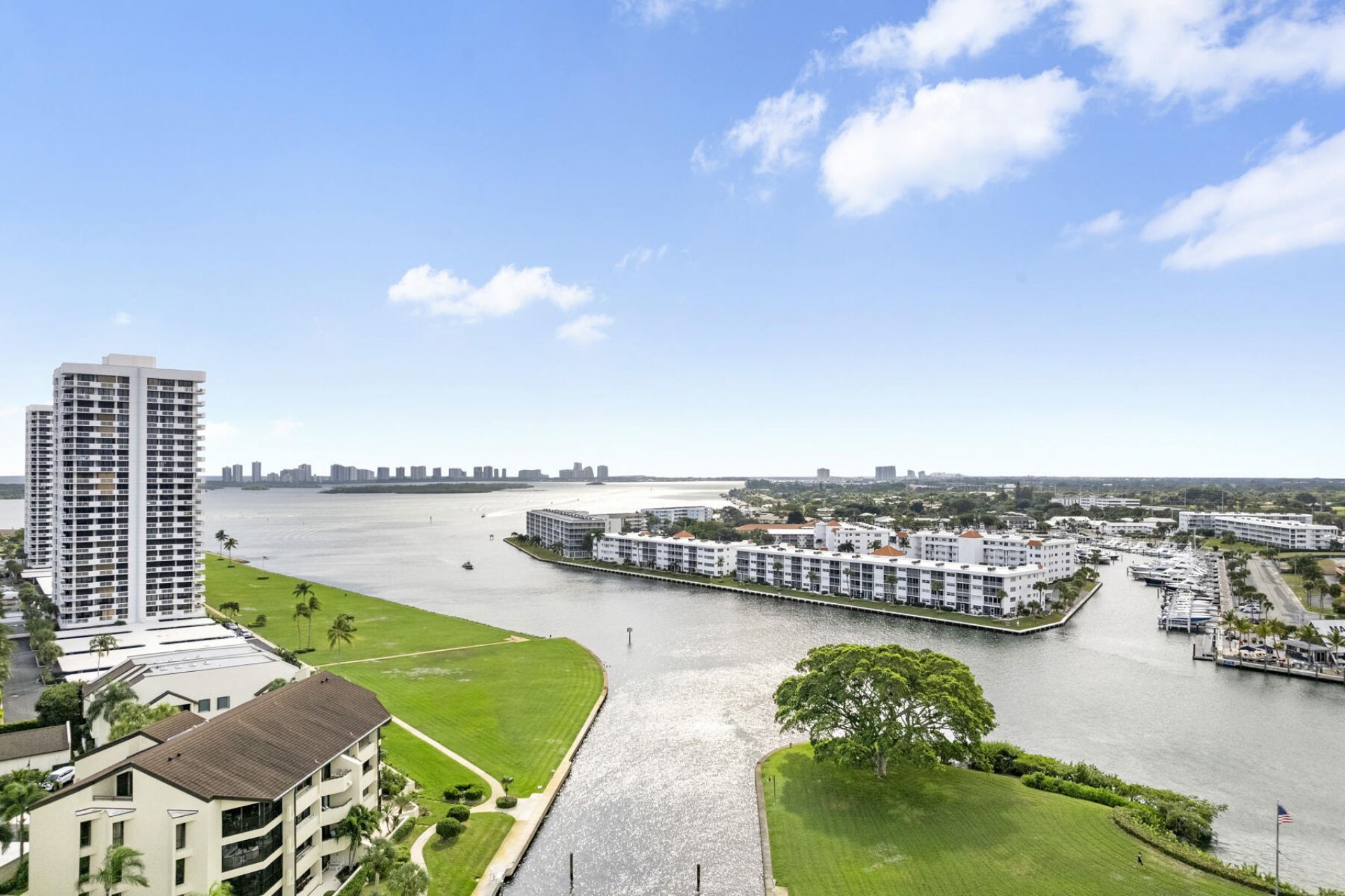 1117 Marine Way E, Unit K3L Boat S, North Palm Beach, FL 33408 Photo