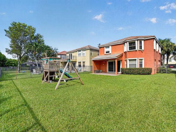 9135 Dupont Place, Wellington, FL 33414