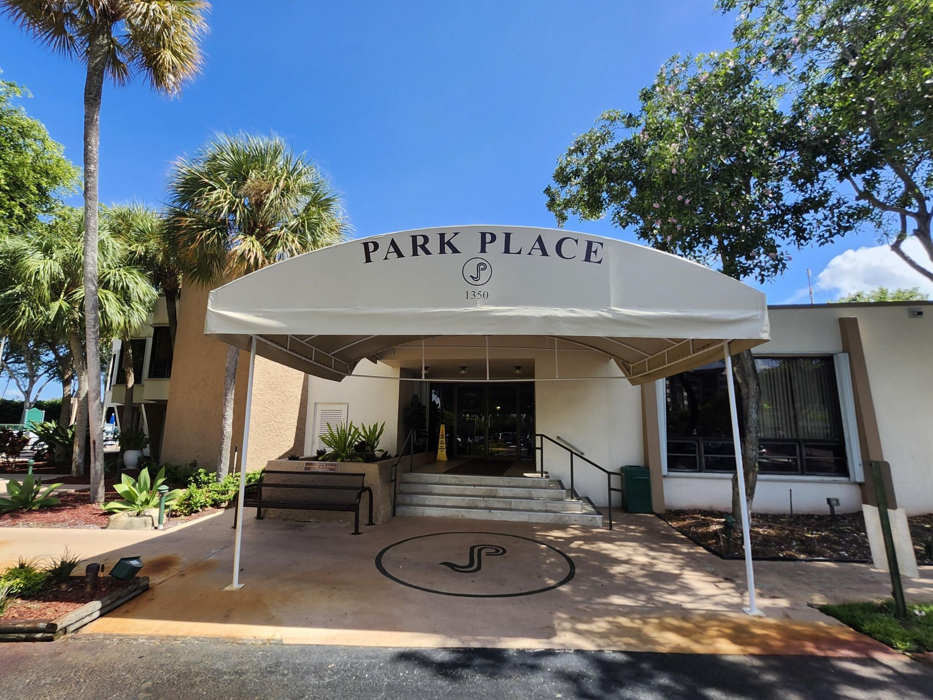 1000 St Charles Place, Unit 305, Pembroke Pines, FL 33026 Photo