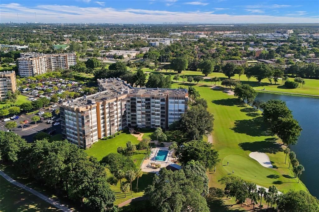 1000 St Charles Place, Unit 305, Pembroke Pines, FL 33026 Photo