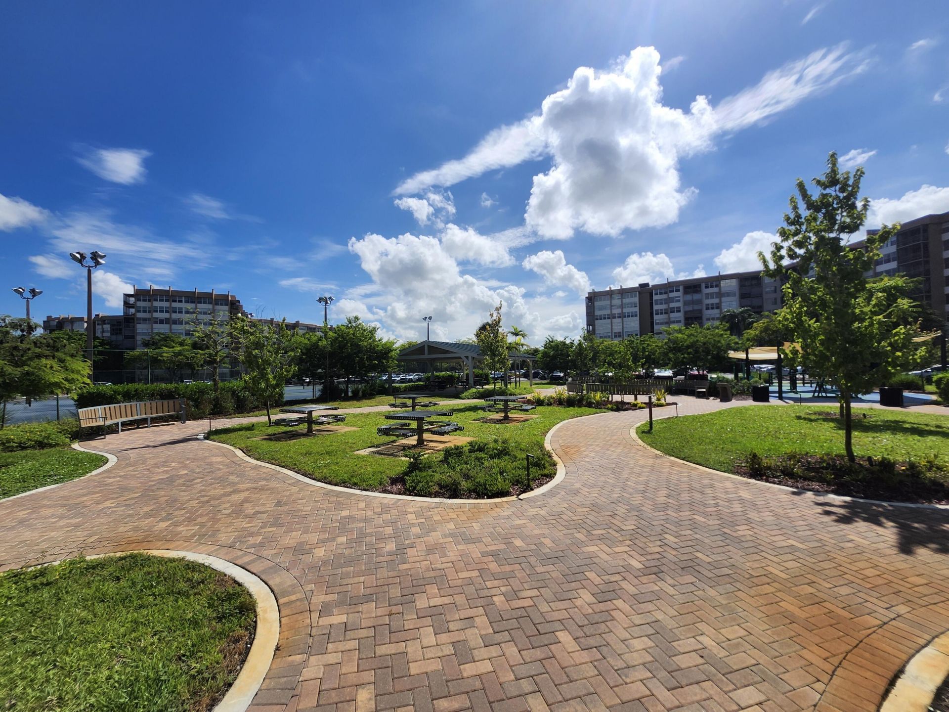 1000 St Charles Place, Unit 305, Pembroke Pines, FL 33026 Photo