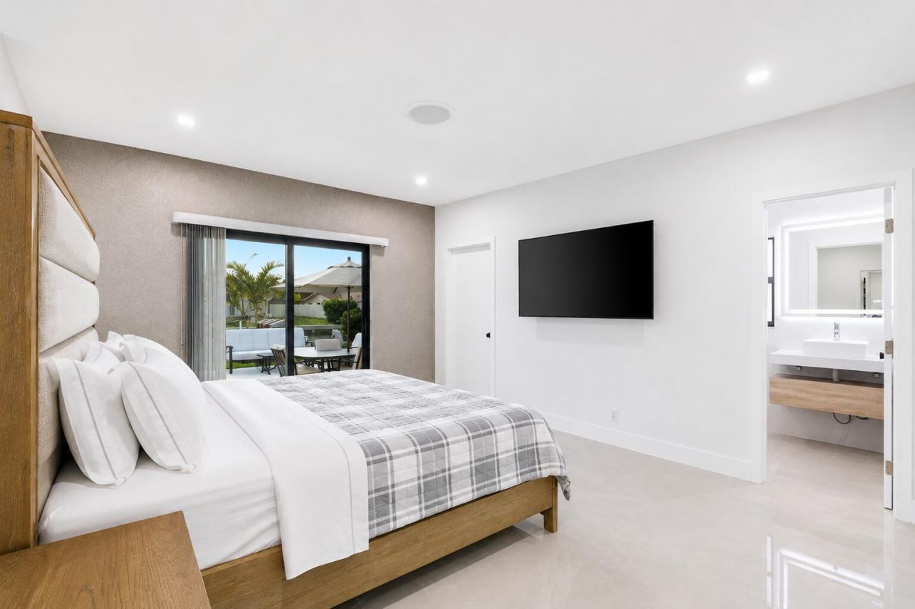 5641 Bayview Drive, Fort Lauderdale, FL 33308 Photo