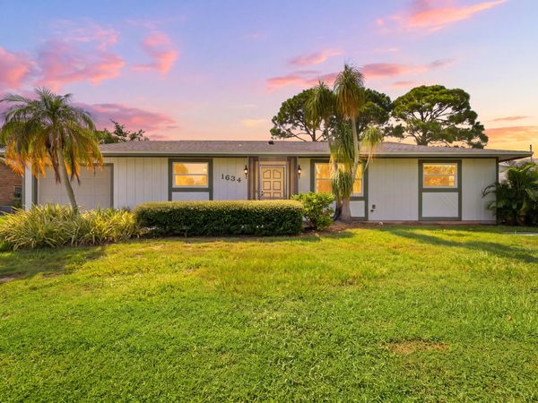1634 SE CLEARMONT Street, Port St. Lucie, FL 34983