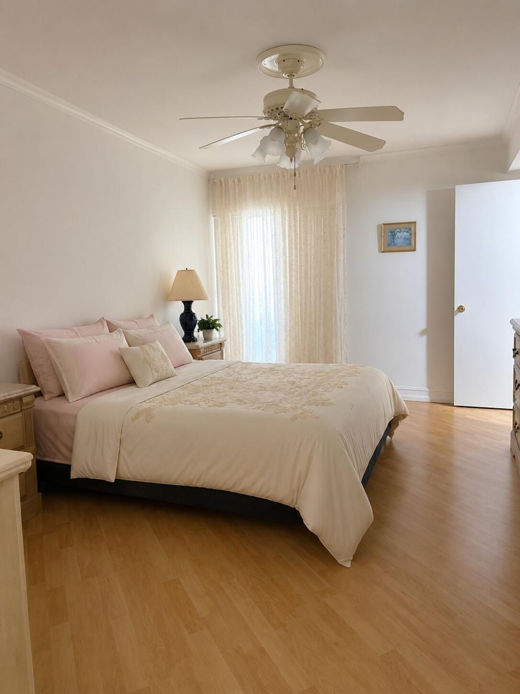 3545 Magellan Circle, Unit 352-5, Aventura, FL 33180 Photo