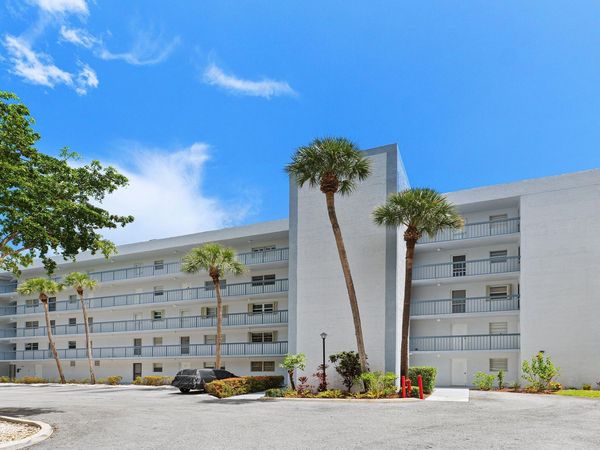6400 NW 2ND Avenue, Unit 321, Boca Raton, FL 33487