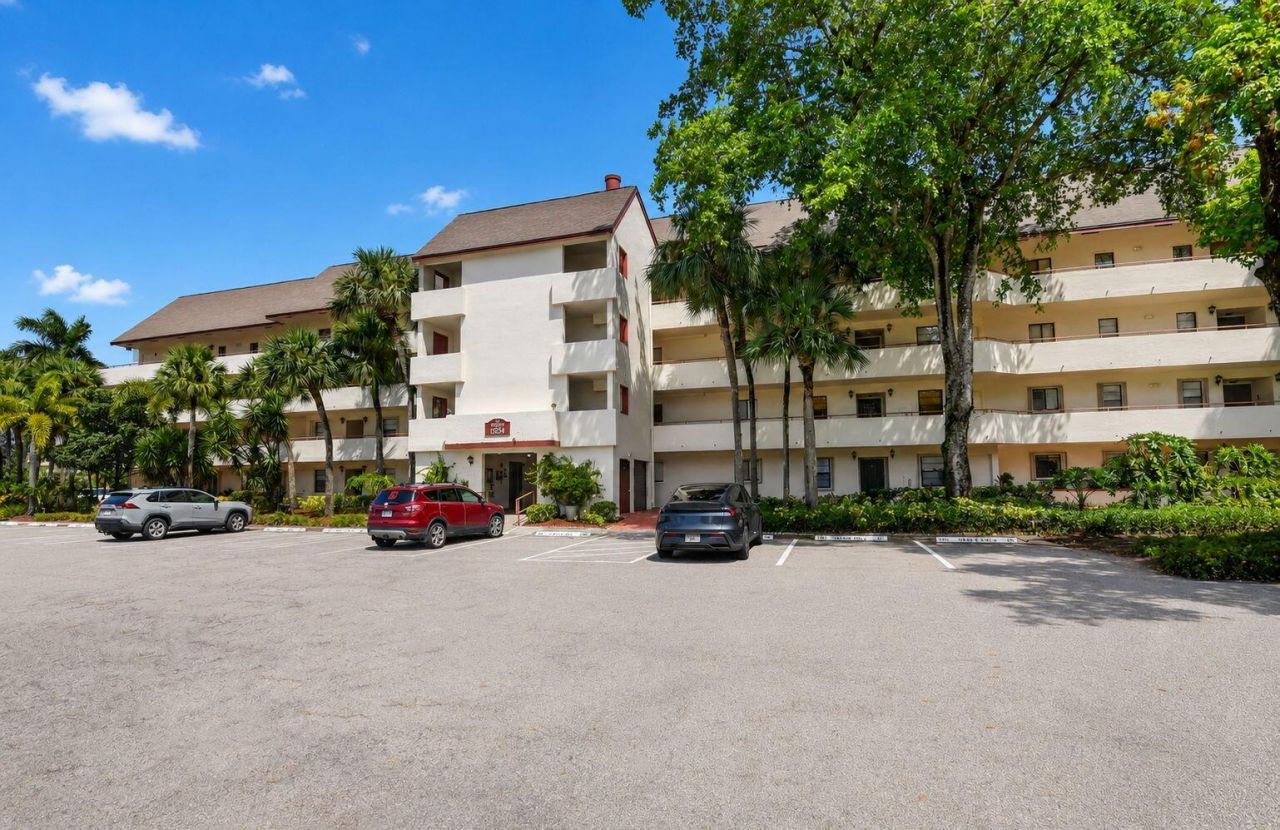 12524 Shoreline Drive, Unit 404, Wellington, FL 33414 Photo