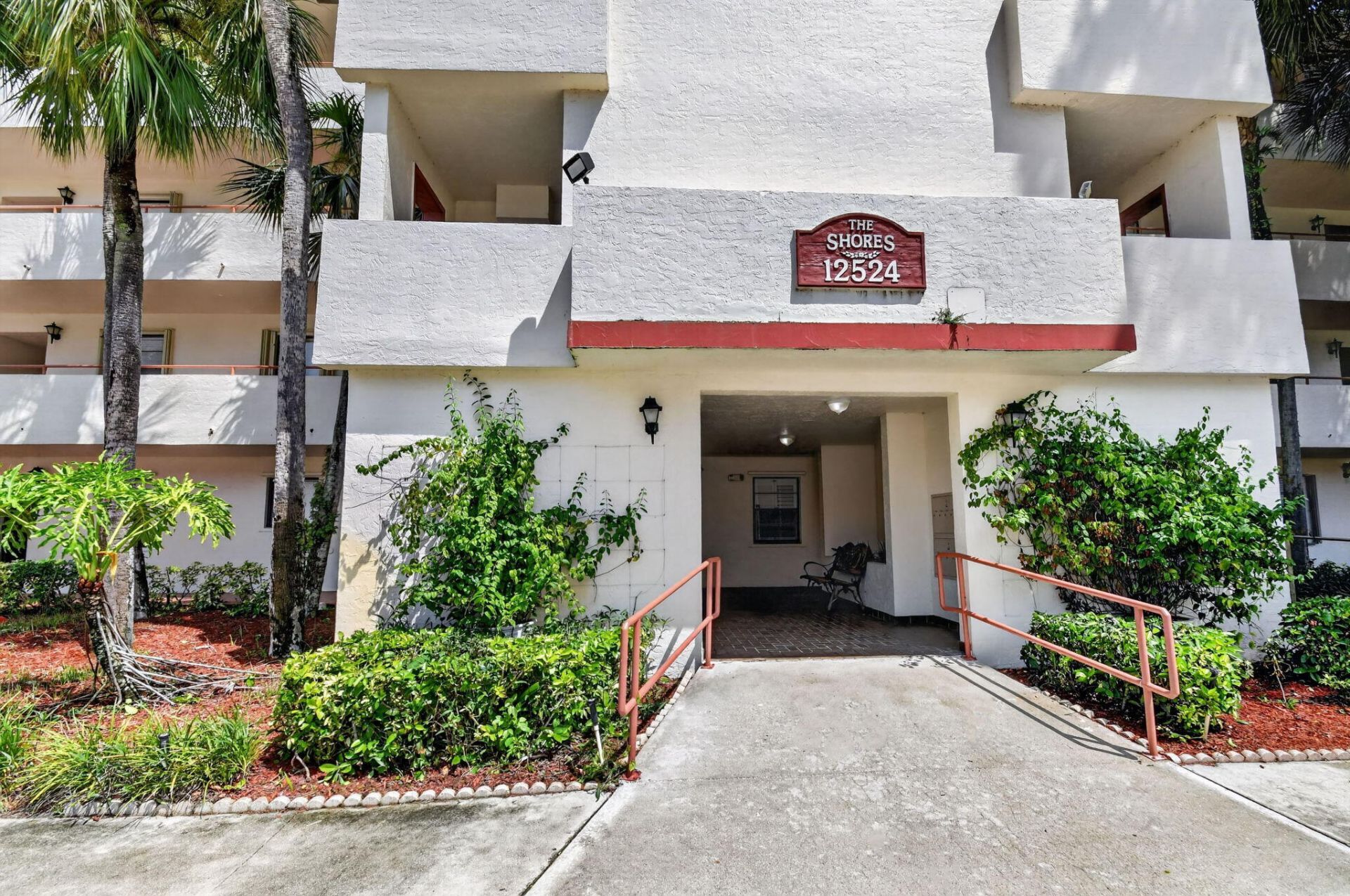 12524 Shoreline Drive, Unit 404, Wellington, FL 33414 Photo