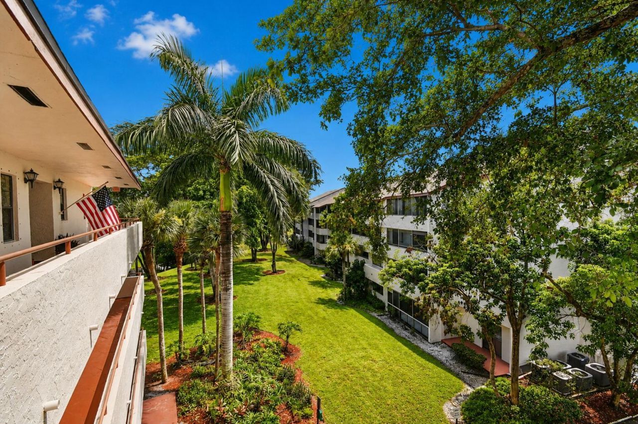12524 Shoreline Drive, Unit 404, Wellington, FL 33414 Photo