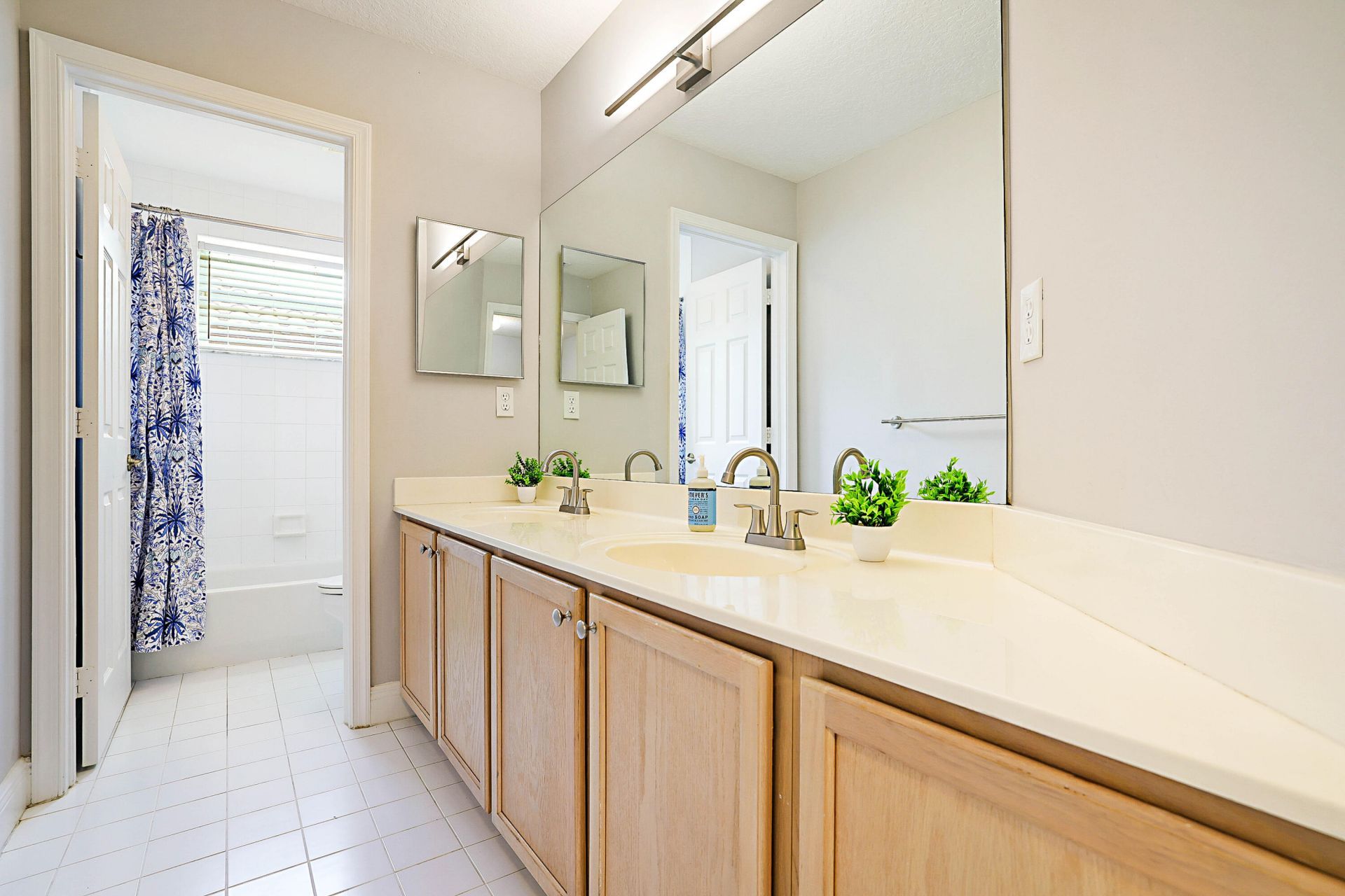 15369 Whispering Willow Drive, Wellington, FL 33414 Photo