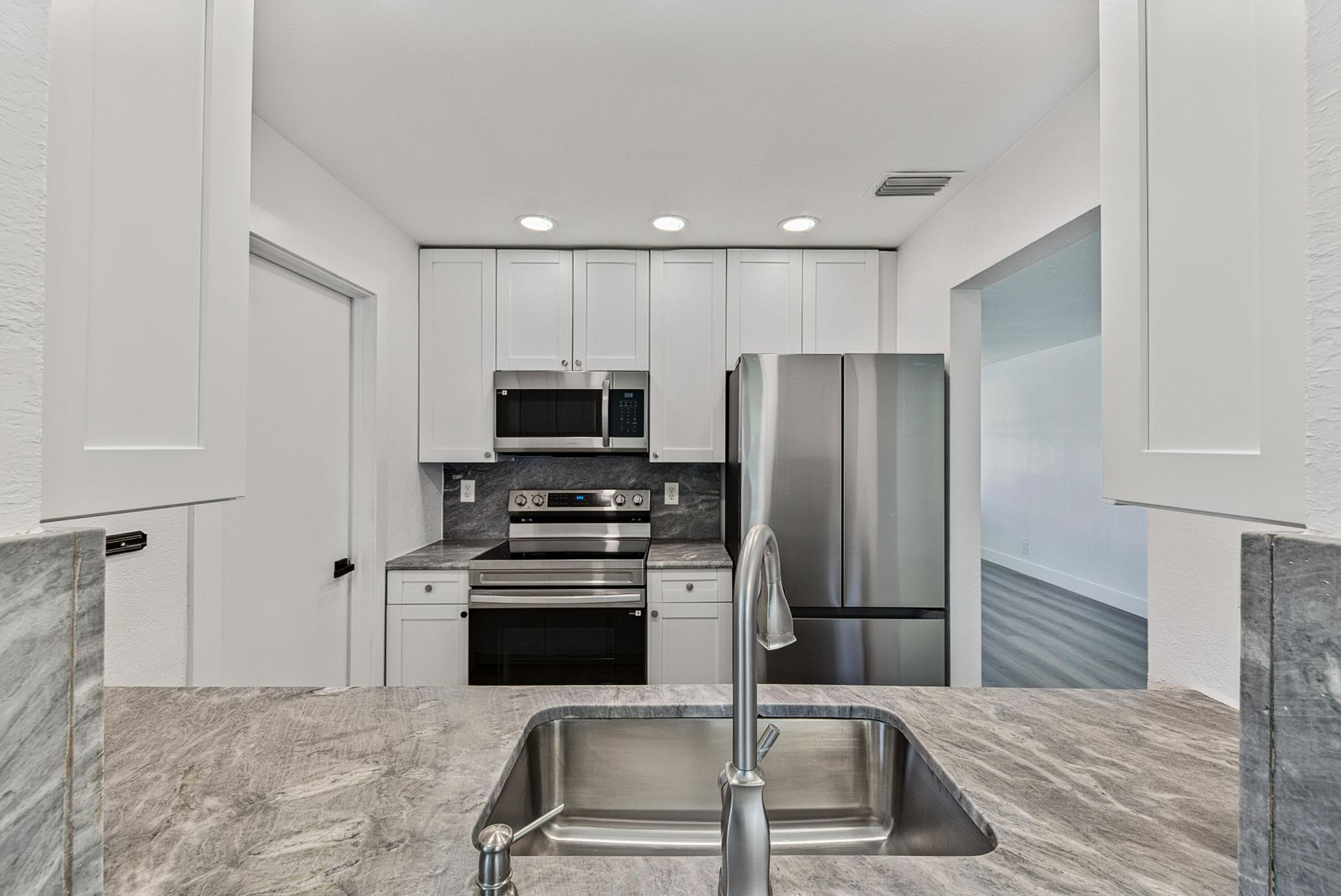 1190 NW 90th Avenue, Plantation, FL 33322 Photo