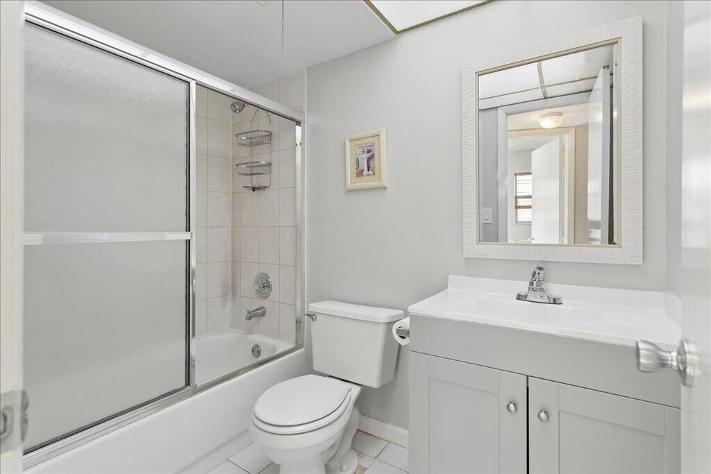 8510 Sunrise Lakes Boulevard, Unit 301, Sunrise, FL 33322 Photo