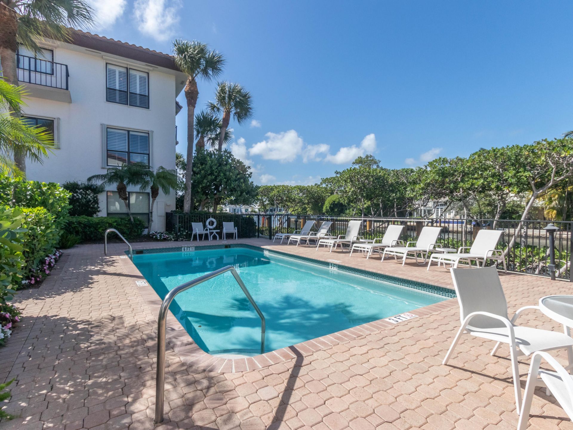 800 Andrews Avenue, Unit 14, Delray Beach, FL 33483 Photo