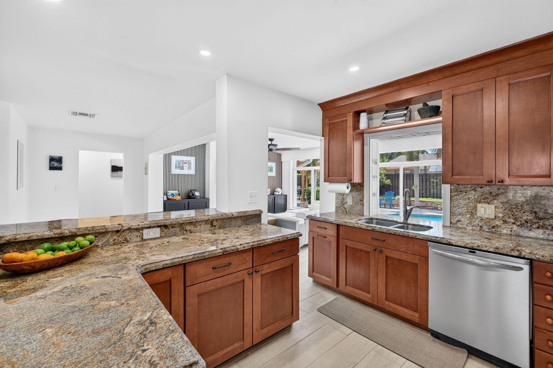 520 SE 14th Street, Pompano Beach, FL 33060 Photo