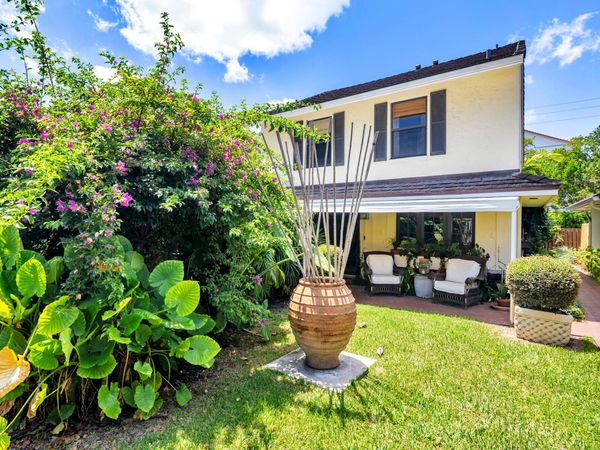 11290 Glen Oaks Court, North Palm Beach, FL 33408