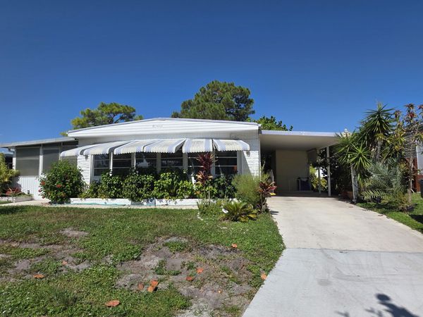 6125 N Guava Lane, Atlantis, FL 33462