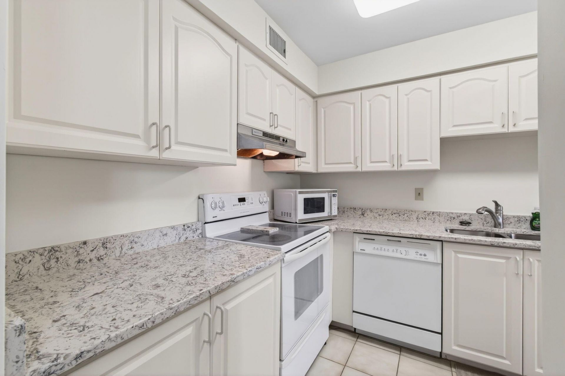 13682 Via Flora, Unit A, Delray Beach, FL 33484 Photo