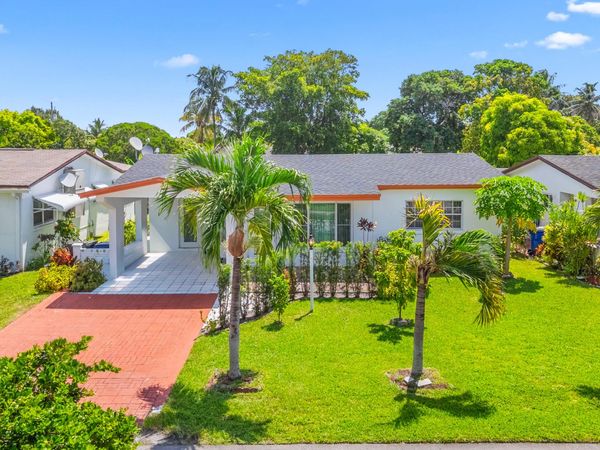 4200 NW 52ND Avenue, Lauderdale Lakes, FL 33319
