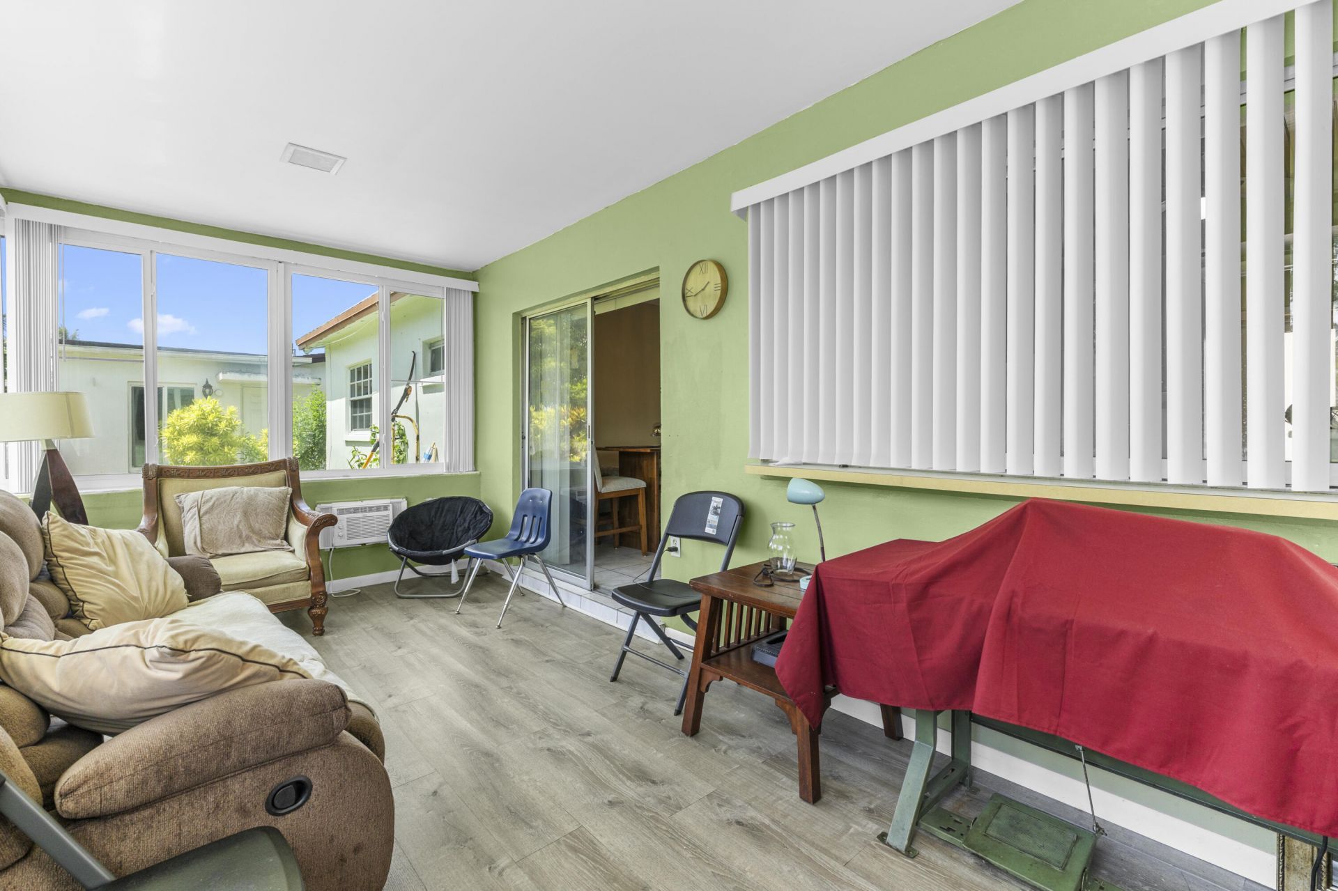 4200 NW 52nd Avenue, Lauderdale Lakes, FL 33319 Photo