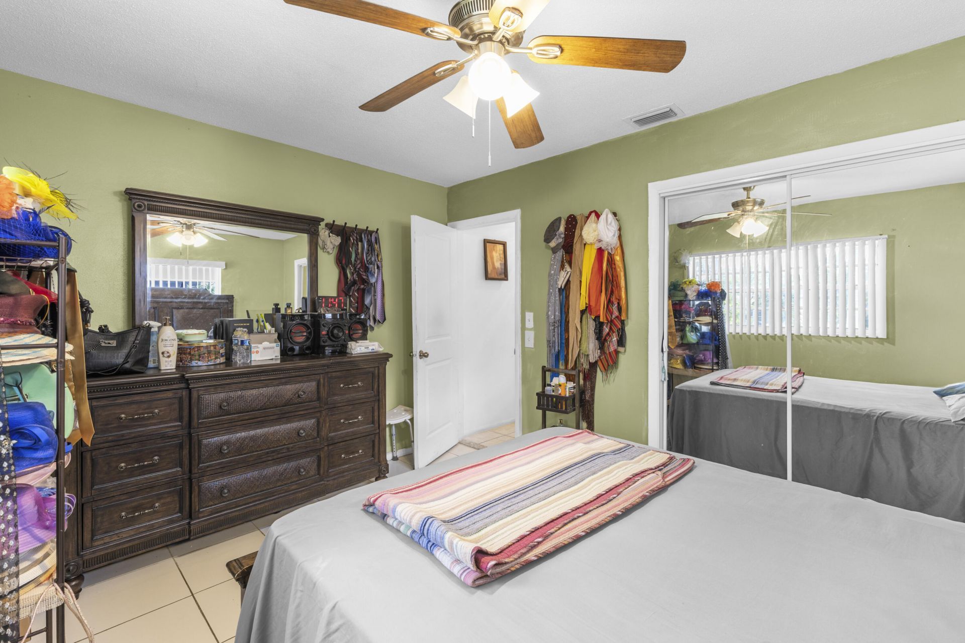 4200 NW 52nd Avenue, Lauderdale Lakes, FL 33319 Photo