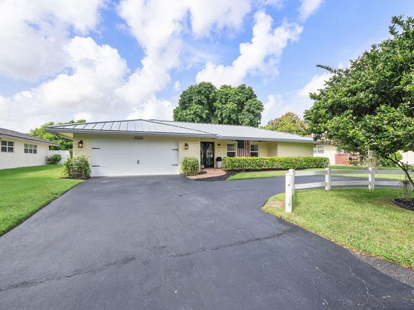 8520 NW 29th Drive, Coral Springs, FL 33065