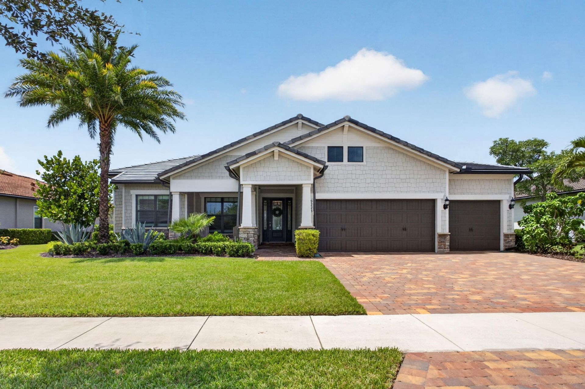 9223 Balsamo Drive, Palm Beach Gardens, FL 33412 Photo