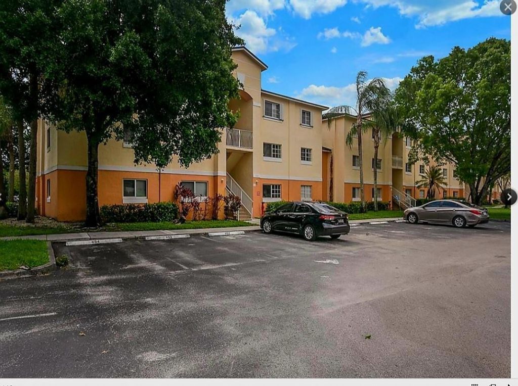 3700 N 56th Avenue, Unit 1030, Hollywood, FL 33021 Photo