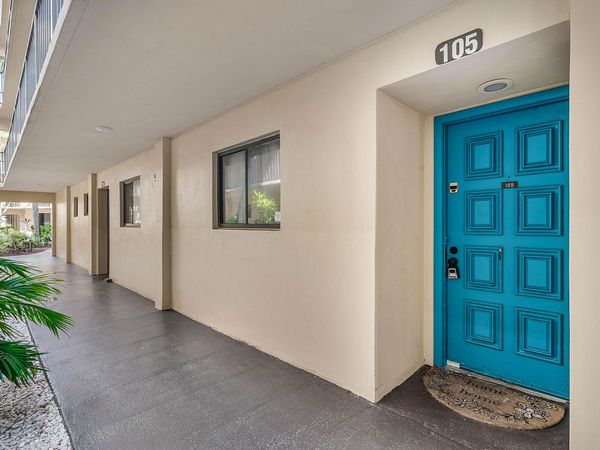 5190 LAS VERDES Circle, Unit 105, Delray Beach, FL 33484