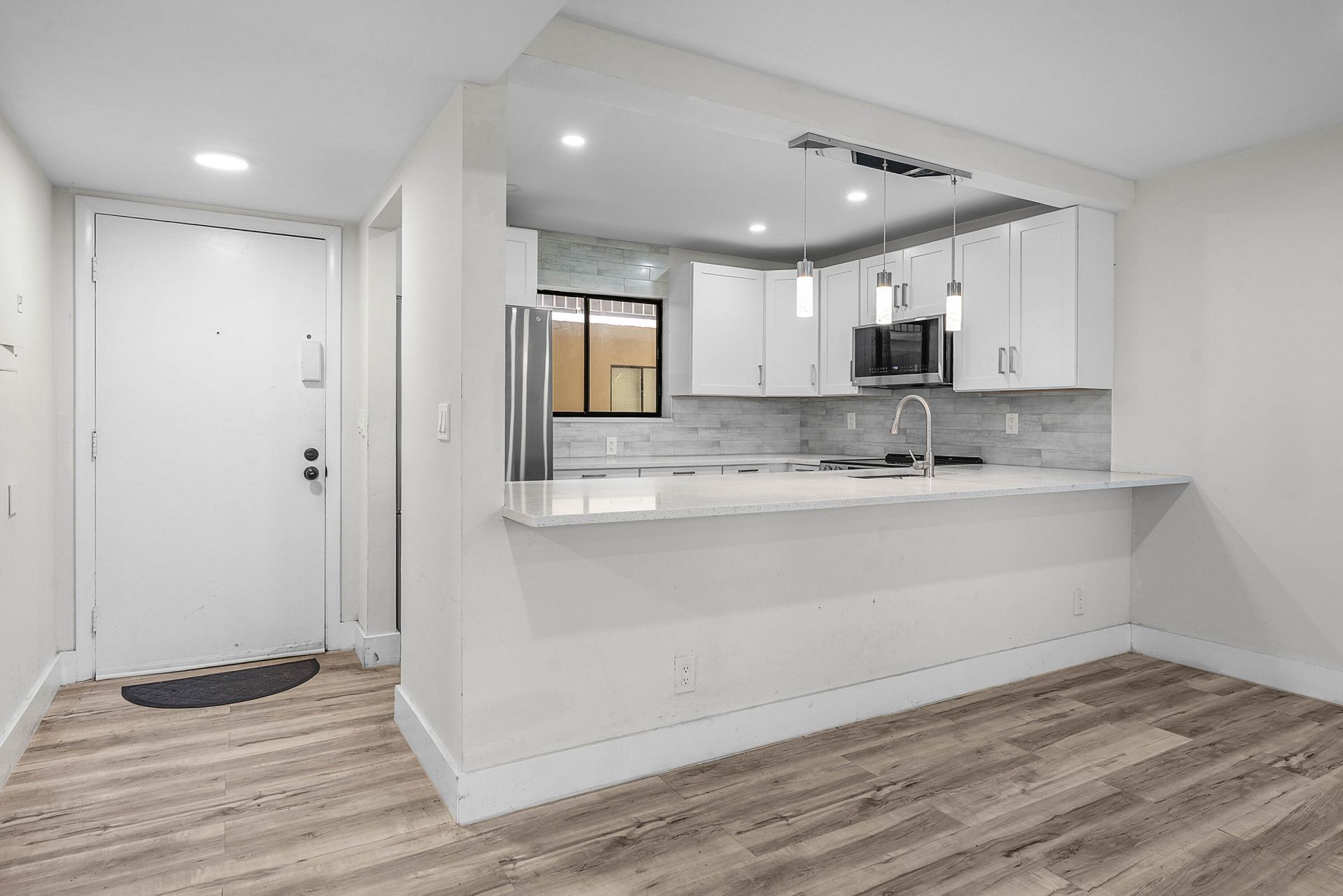 5190 Las Verdes Circle, Unit 105, Delray Beach, FL 33484 Photo
