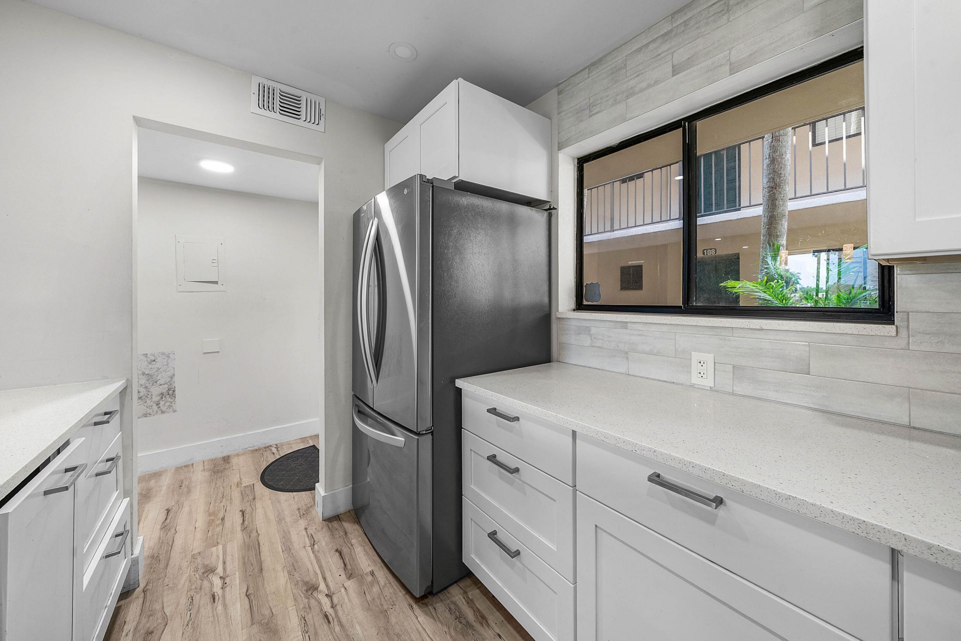 5190 Las Verdes Circle, Unit 105, Delray Beach, FL 33484 Photo