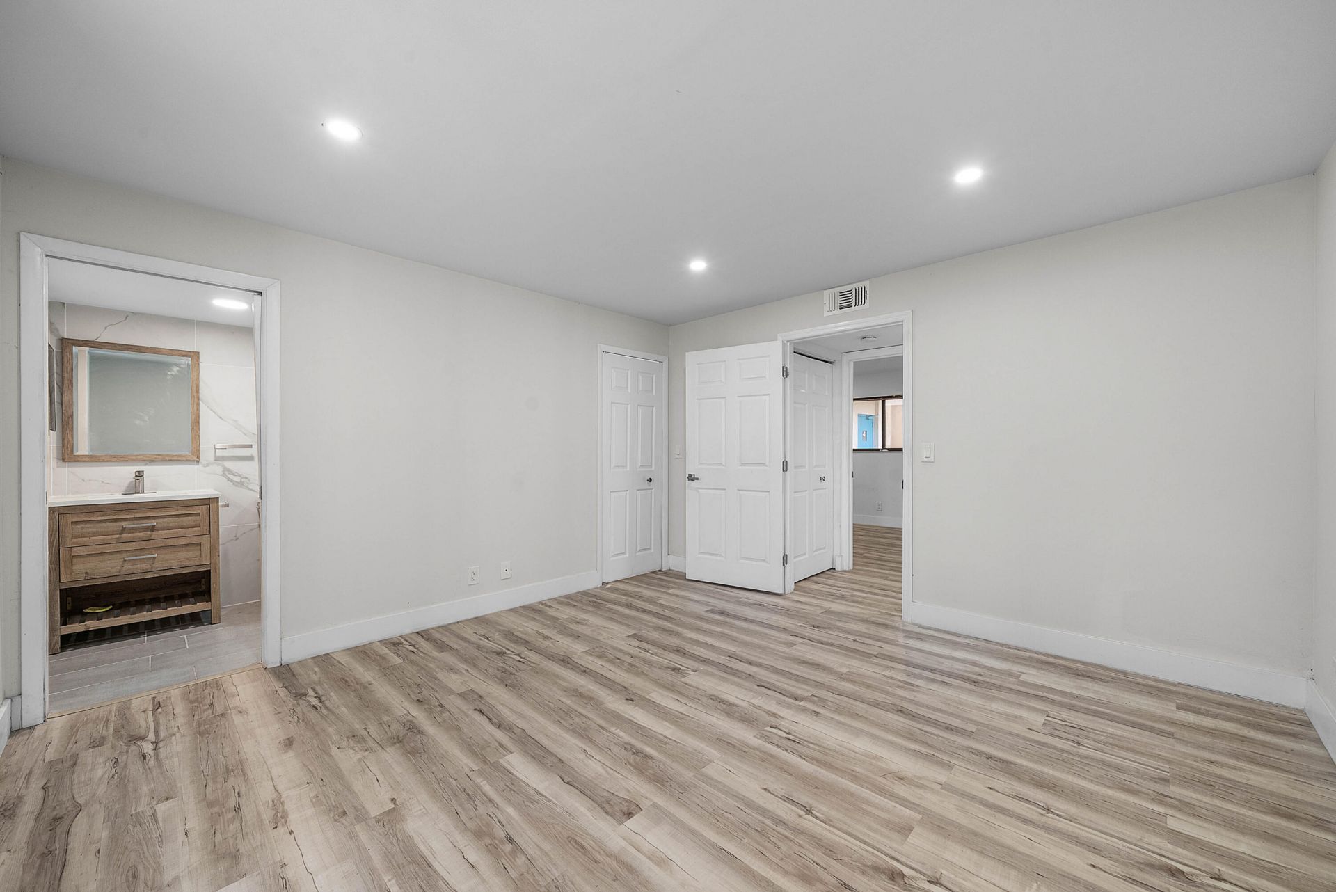 5190 Las Verdes Circle, Unit 105, Delray Beach, FL 33484 Photo