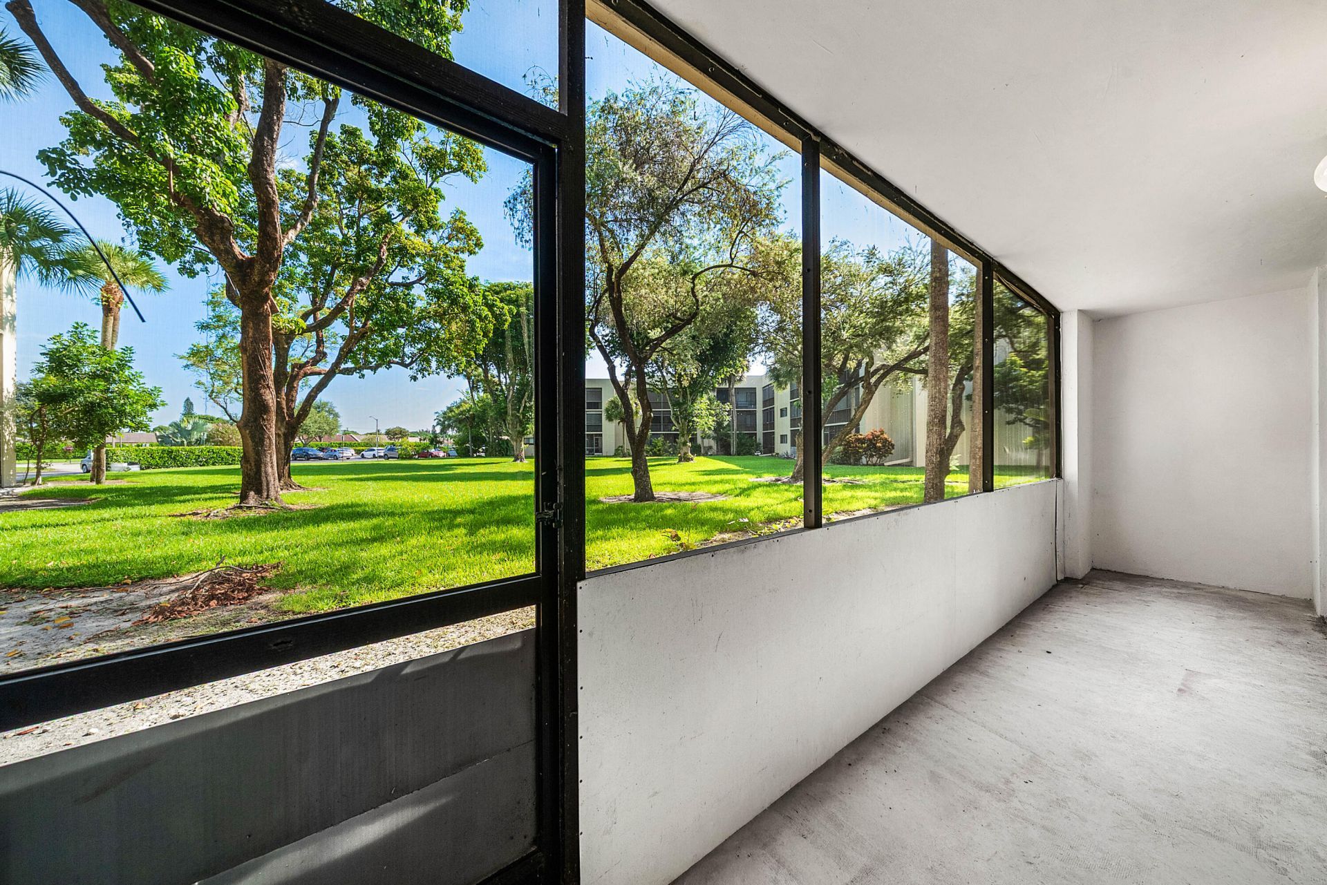 5190 Las Verdes Circle, Unit 105, Delray Beach, FL 33484 Photo
