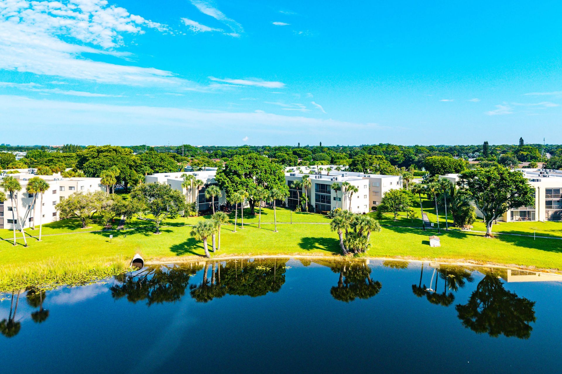 5190 Las Verdes Circle, Unit 105, Delray Beach, FL 33484 Photo