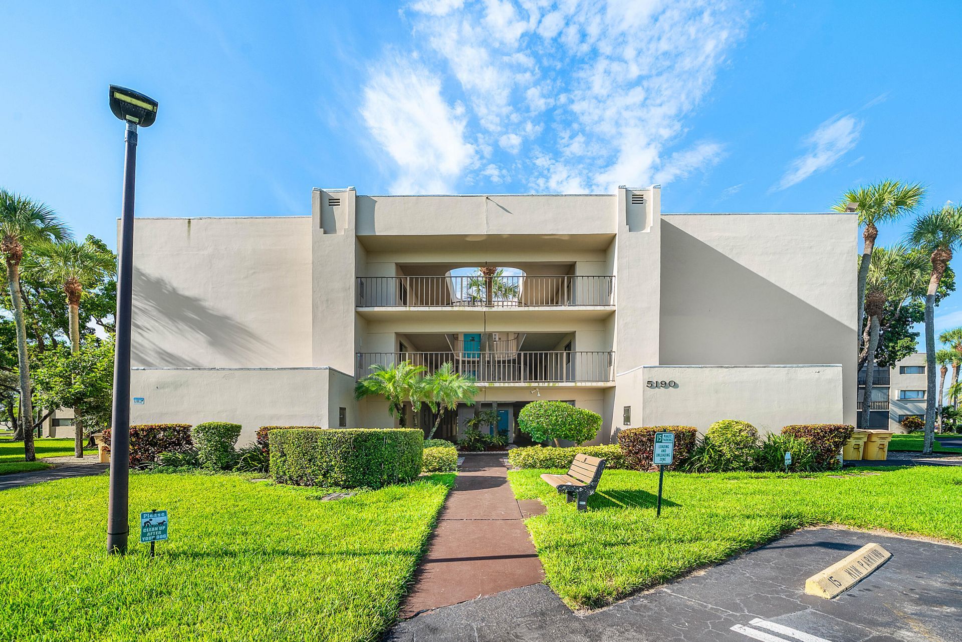5190 Las Verdes Circle, Unit 105, Delray Beach, FL 33484 Photo