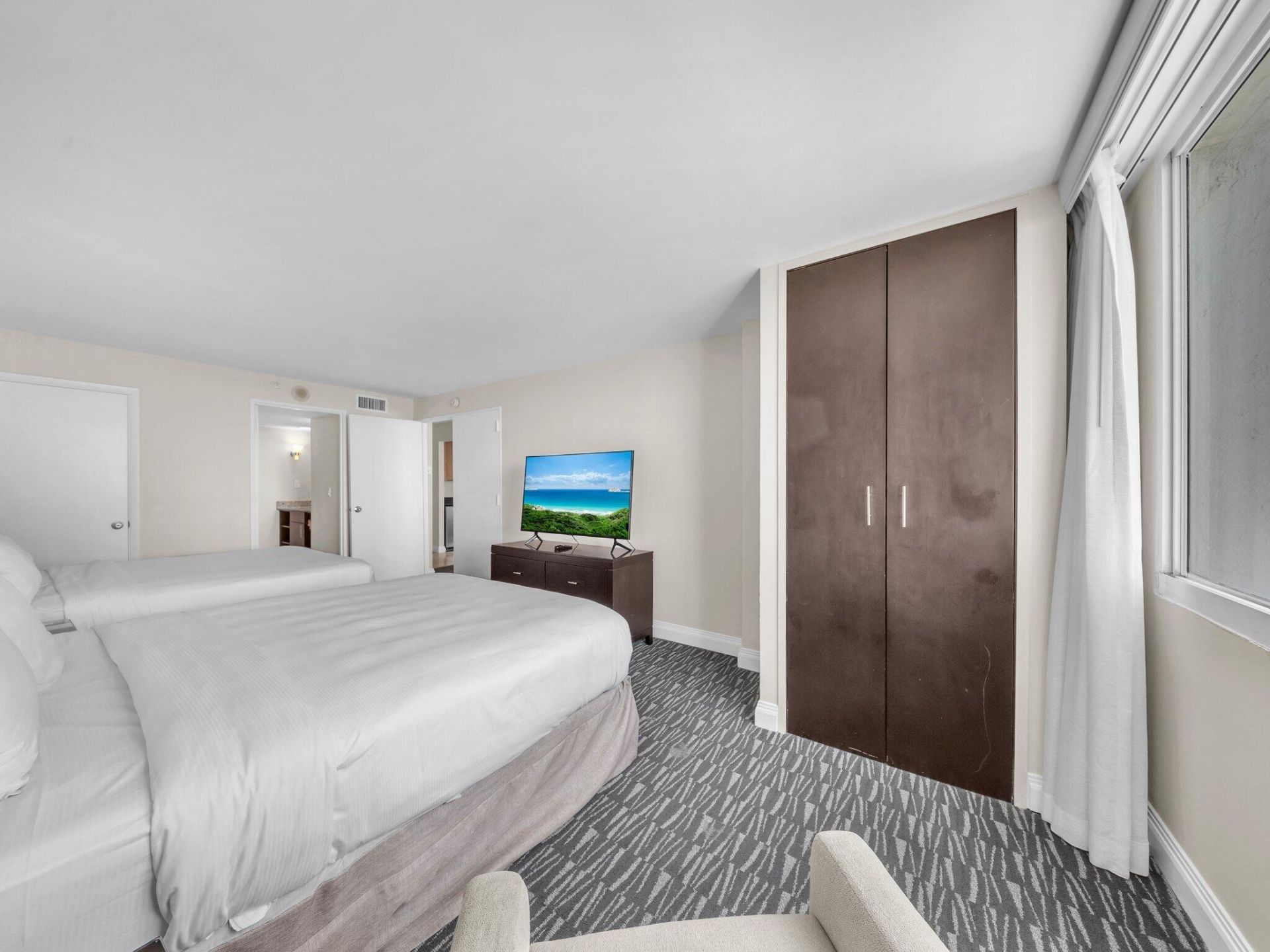 2670 E Sunrise Boulevard, Unit 805, Fort Lauderdale, FL 33304 Photo