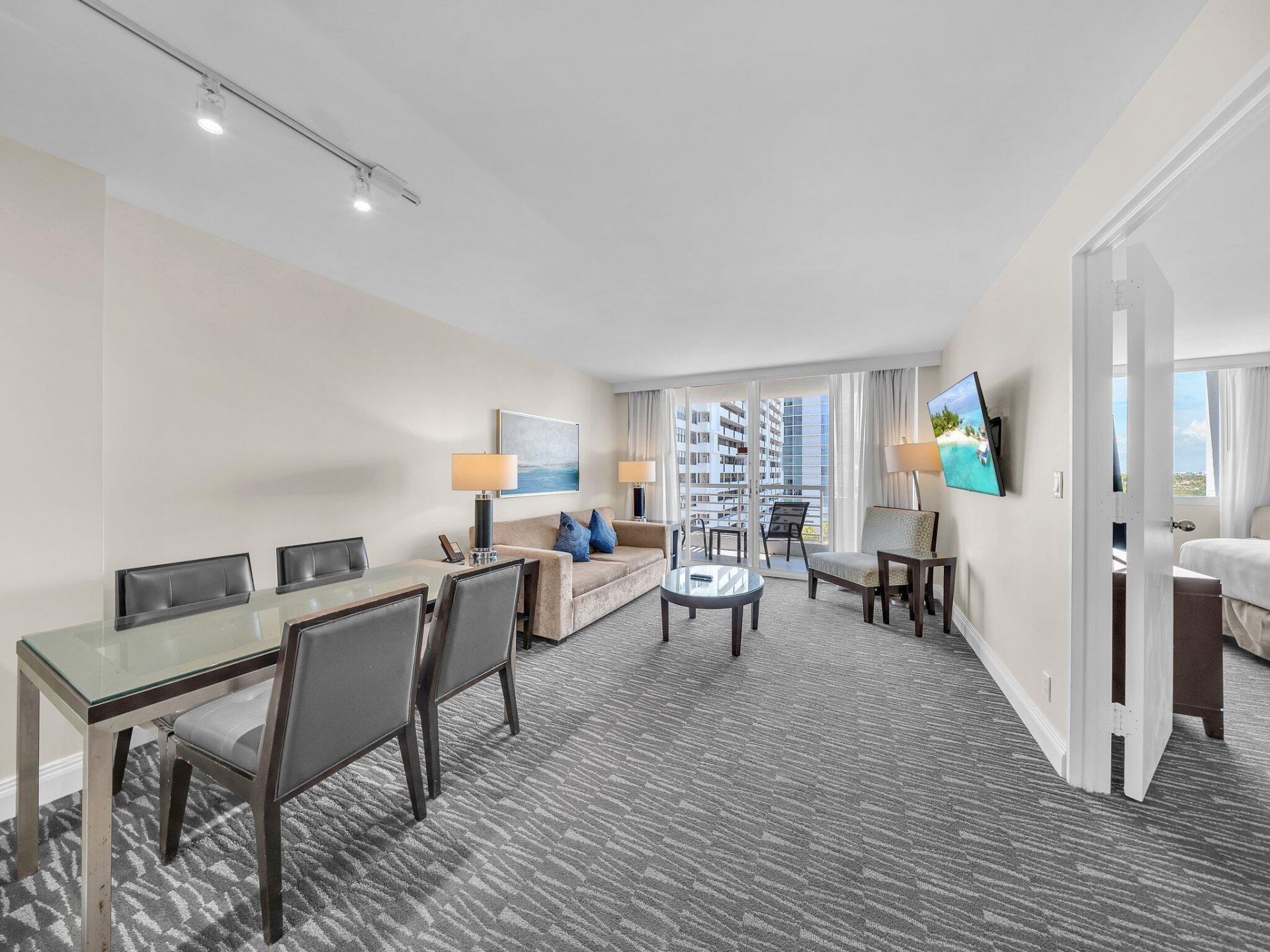 2670 E Sunrise Boulevard, Unit 805, Fort Lauderdale, FL 33304 Photo