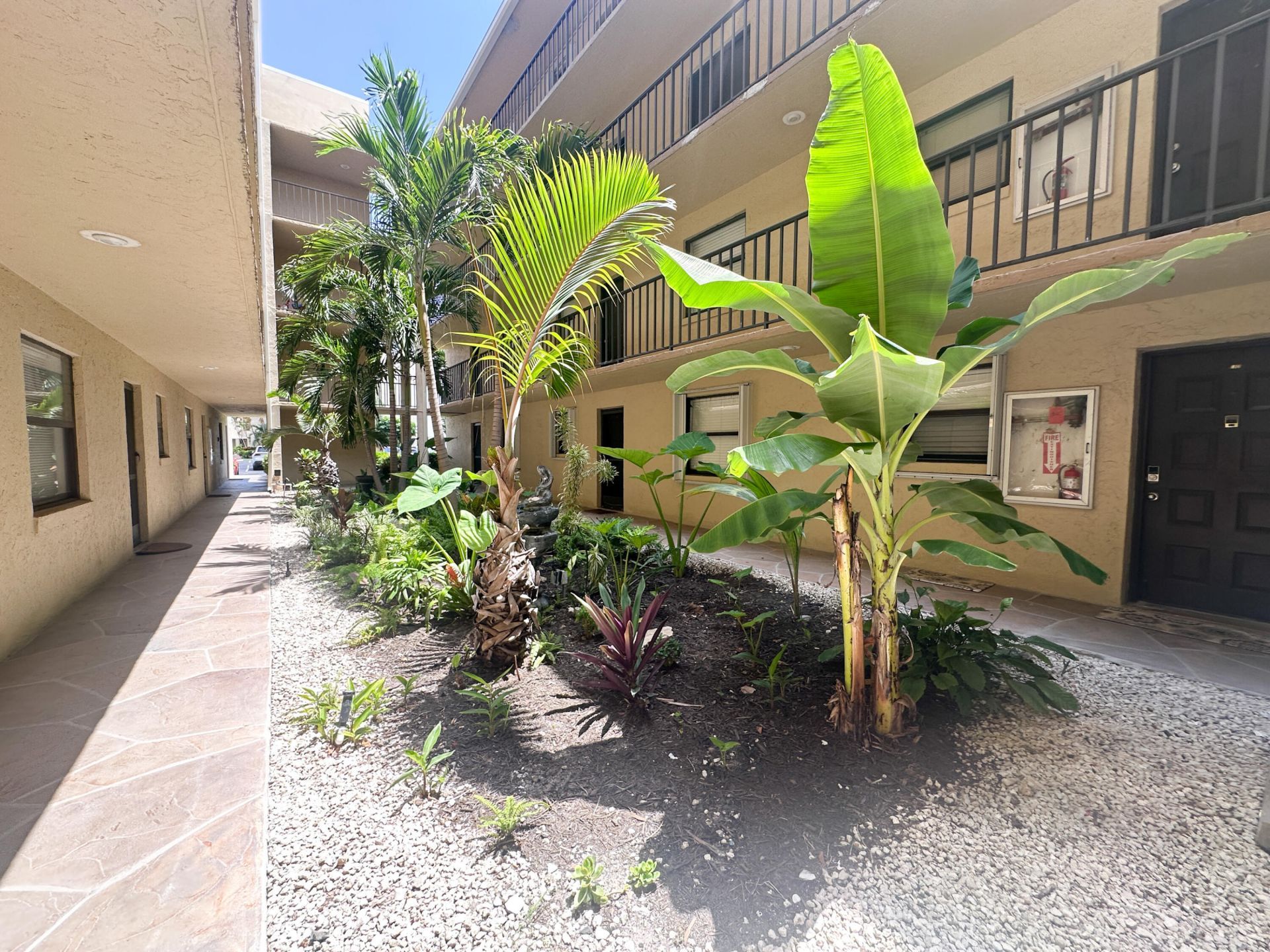 890 N Federal Highway, Unit 409, Lantana, FL 33462 Photo