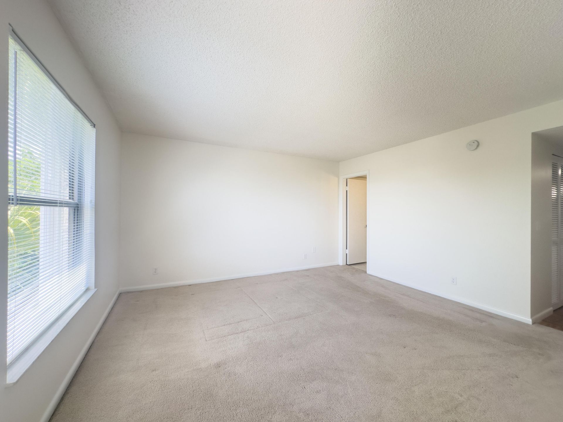 890 N Federal Highway, Unit 409, Lantana, FL 33462 Photo