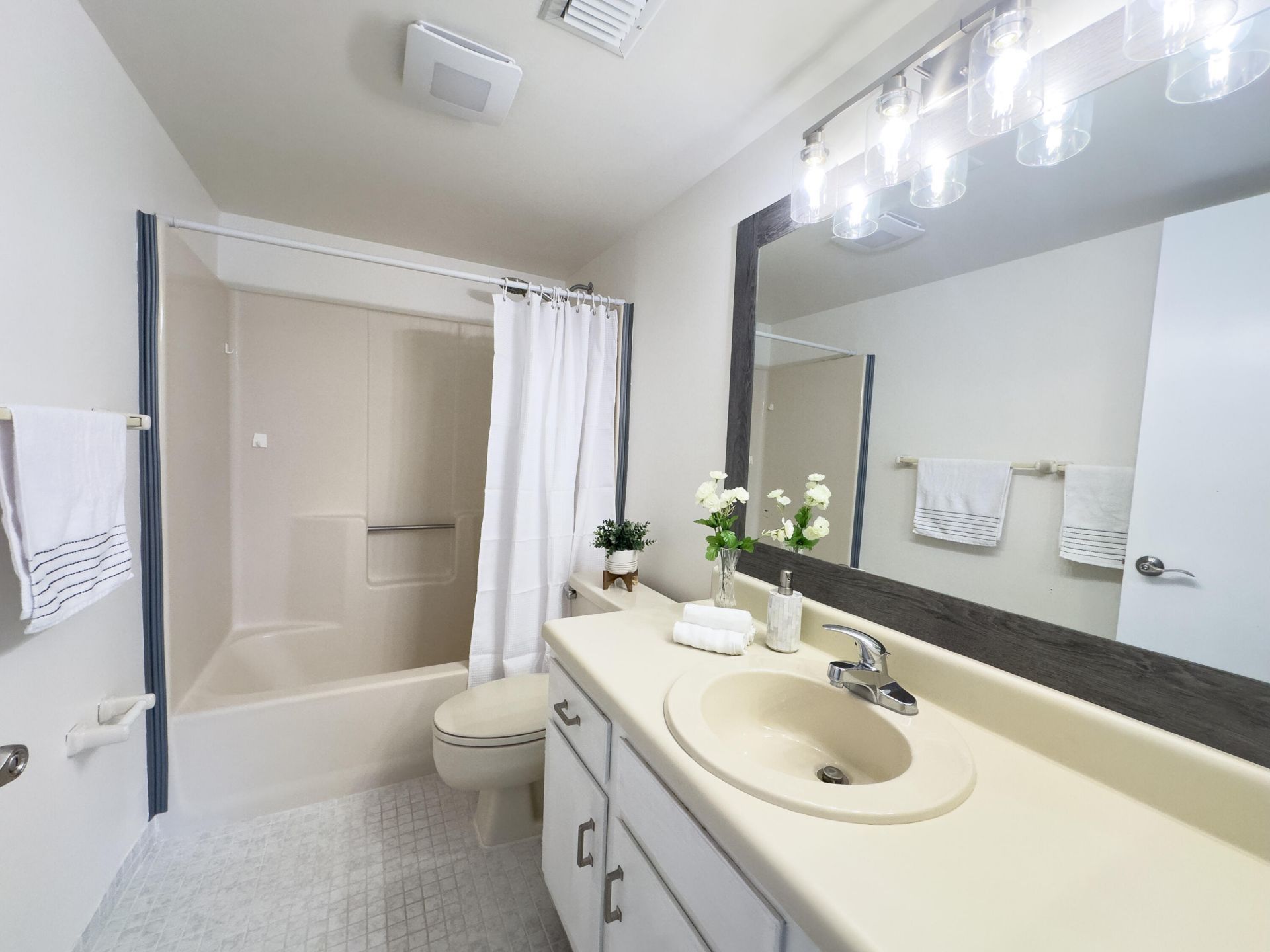 890 N Federal Highway, Unit 409, Lantana, FL 33462 Photo