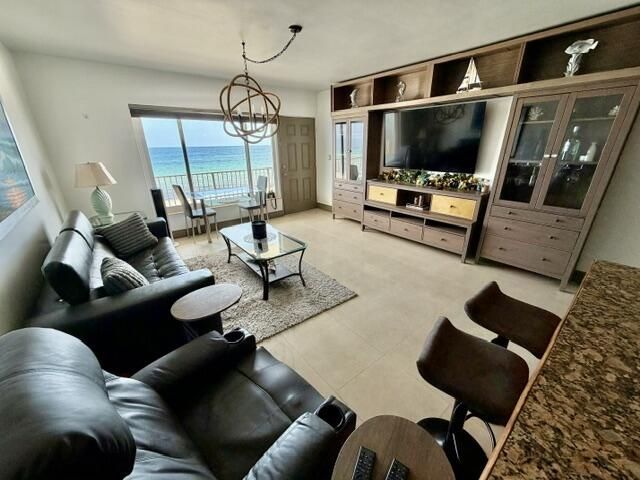 300 Oregon Street, Unit 506, Hollywood, FL 33019 Photo