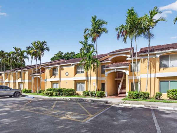 2300 NW 33RD Street, Unit 904, Oakland Park, FL 33309