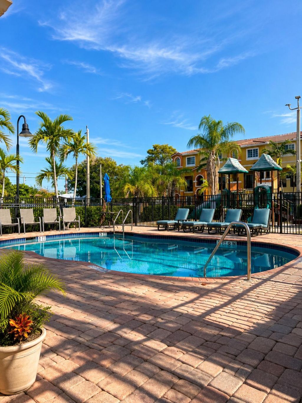111 NW 2nd Avenue, Unit 10, Hallandale Beach, FL 33009 Photo