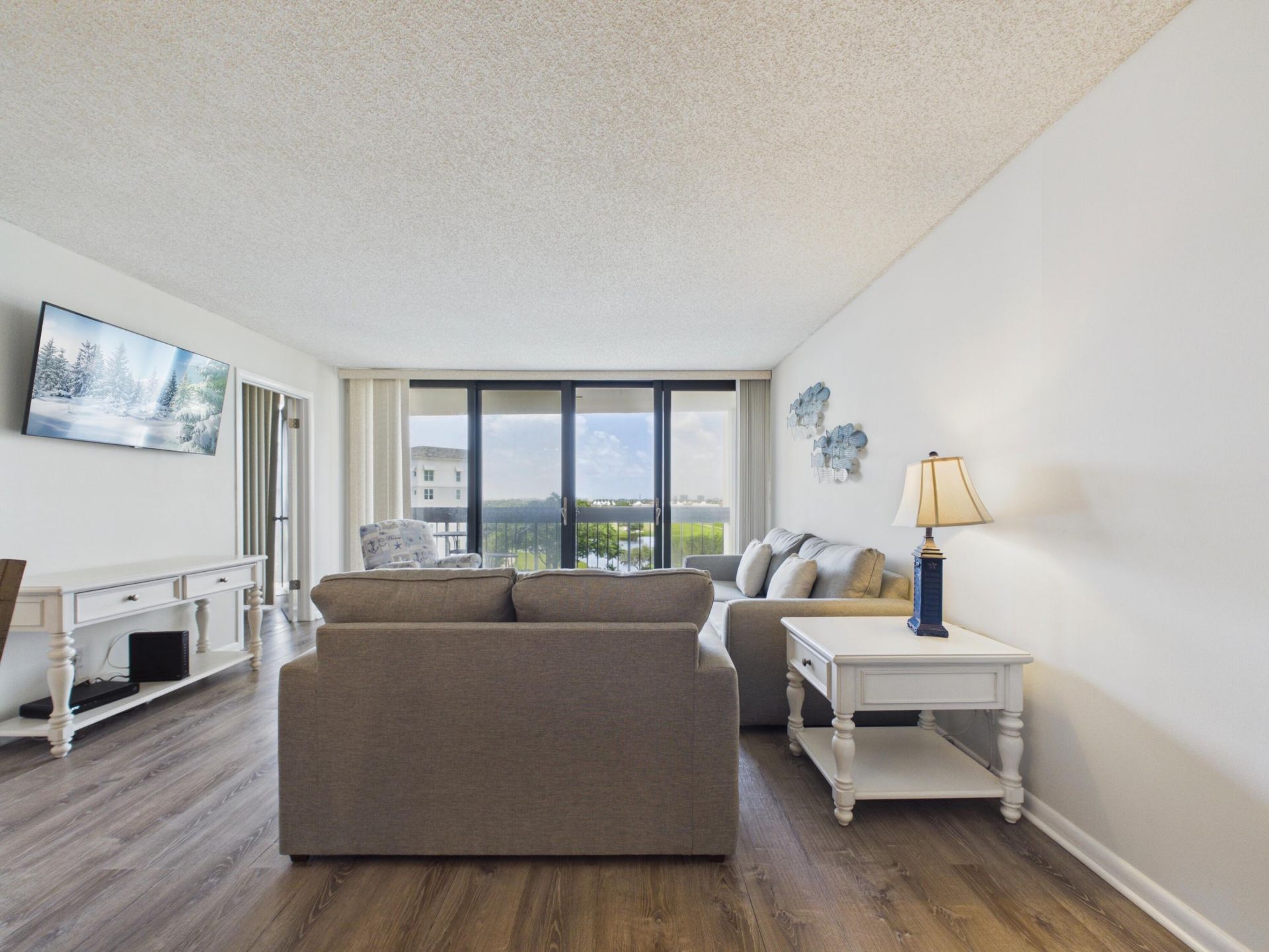 2400 Presidential Way, Unit 704, West Palm Beach, FL 33401 Photo