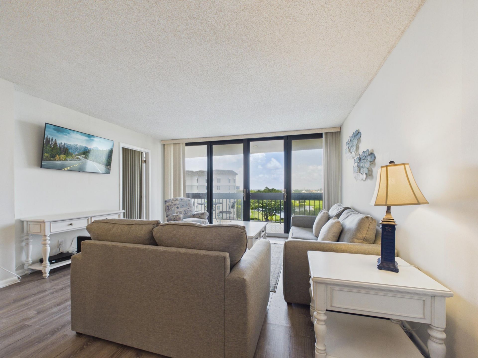 2400 Presidential Way, Unit 704, West Palm Beach, FL 33401 Photo