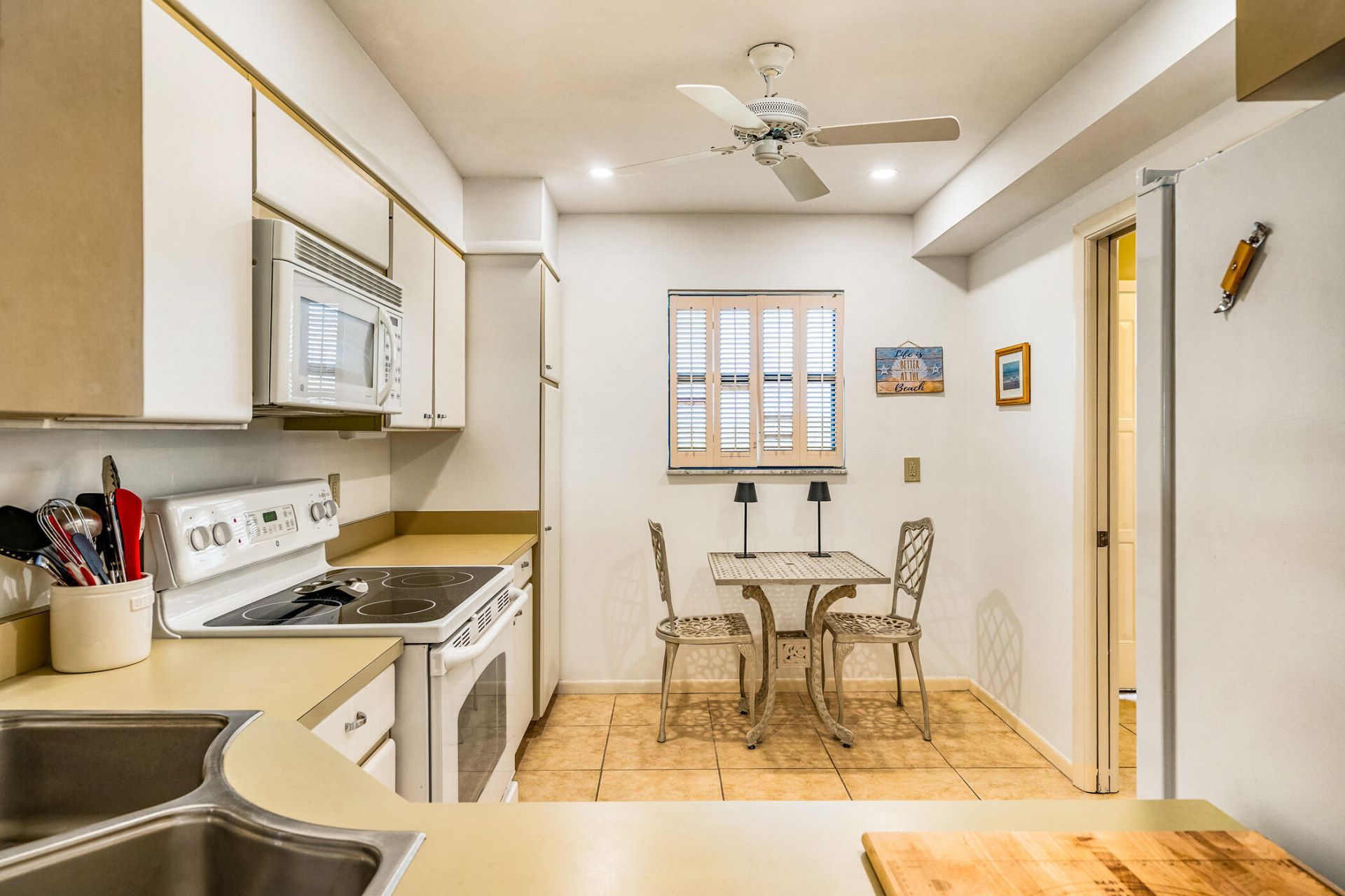 3939 Ocean Drive, Unit 408C, Vero Beach, FL 32963 Photo